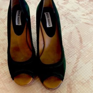 Steve Madden size 10 velvet green wedges